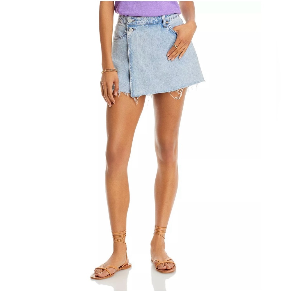 BLANKNYC Cotton Frayed Hem Skort	
Size 29